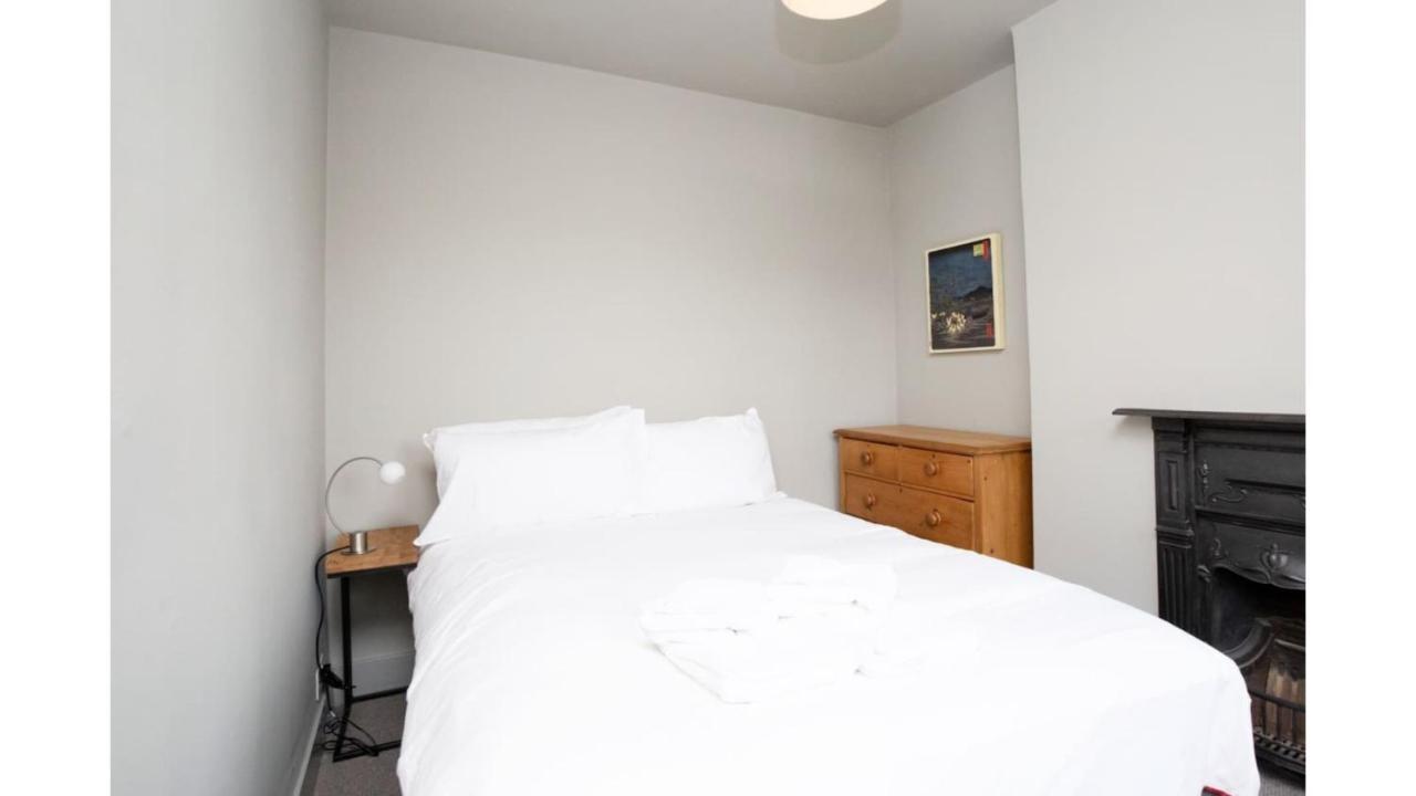 Pass The Keys Stunning, Brand New 3Br Home - Central Oxford Extérieur photo